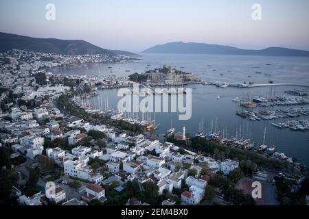 Luftaufnahme von der Drohne von Bodrum, Türkei. Stockfoto