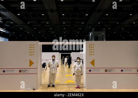 Rom, Italien. Februar 2021, 24th. Rom, Den 24. Februar 2021. Einweihung des Impfzentrums La Nuvola anti covid-19 nur redaktionelle Verwendung Kredit: Unabhängige Fotoagentur/Alamy Live Nachrichten Stockfoto