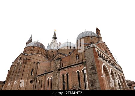 Mittelalterliche Basilika Sant’Antonio di Padova (St. Antonius von Padua) im romanischen und gotischen Stil (1238-1310). Isoliert auf weißem Hintergrund. Italien Stockfoto