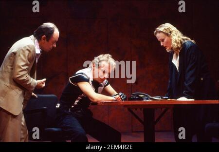 l-r: Robin Soans (Spencer), Christopher Fairbank (James), Miranda Richardson (Etta) in ETTA JENKS von Marlane Gomard Meyer am Royal Court Theatre, London SW1 05/11/1990 Design: William Dudley Beleuchtung: Mark Henderson Regie: Max Stafford-Clark Stockfoto