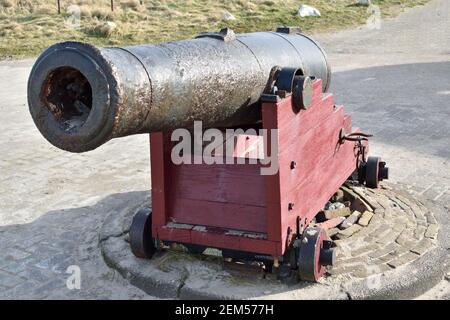 Eine napoleonische antike Kanone im Fort Kijkduin Geschichtsmuseum in Niederlande Stockfoto