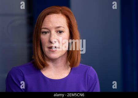 Washington, Usa. Februar 2021, 24th. Jen Psaki, die Pressesprecherin des Weißen Hauses, hält am Mittwoch, den 24. Februar 2021, im Weißen Haus in Washington, DC eine Pressekonferenz. Foto von Kevin Dietsch/Pool/Sipa USA Credit: SIPA USA/Alamy Live News Stockfoto