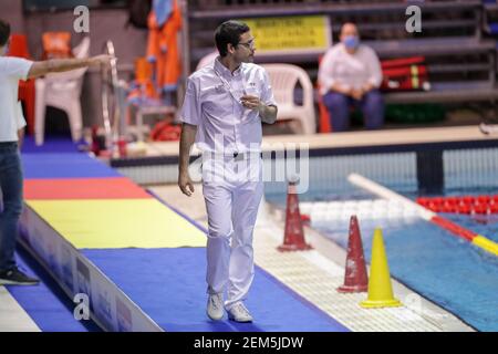 Rom, Italien. 24th Feb, 2021. Matchschiedsrichter während Viertelfinale - Lifebrain SIS Roma vs Dunaujavaros, Waterpolo EuroLeague Frauenspiel in Rom, Italien, Februar 24 2021 Quelle: Independent Photo Agency/Alamy Live News Stockfoto