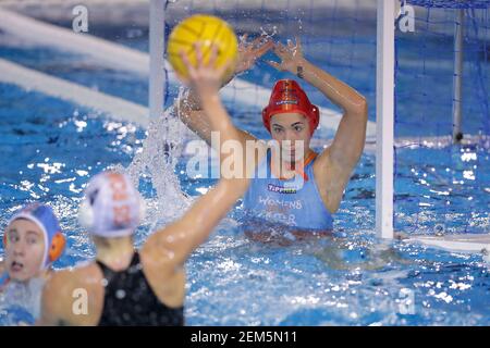 Rom, Italien. Februar 2021, 24th. A. Magyari (Dunaujvaros) im Viertelfinale - Lifebrain SIS Roma vs Dunaujavaros, Waterpolo EuroLeague Frauenspiel in Rom, Italien, Februar 24 2021 Quelle: Independent Photo Agency/Alamy Live News Stockfoto