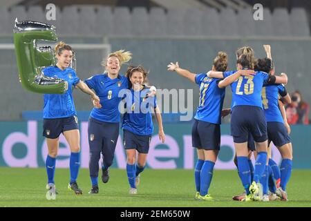 Florenz, Italien. Februar 2021, 24th. Die Partei Italiens nach UEFA Womens EURO 2022 Qualifikationsspiel der Gruppe B zwischen Italien und Israel im Artemio Franchi Stadion in Florenz, Italien Credit: SPP Sport Press Photo. /Alamy Live Nachrichten Stockfoto