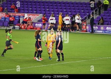 Orlando, Usa. Februar 2021, 24th. Team USA beim Start des SheBelieves Cup International Womens Match zwischen Argentinien und den USA im Exploria Stadium in Orlando, Florida. Kredit: SPP Sport Presse Foto. /Alamy Live Nachrichten Stockfoto