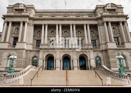 Außentreppe des Library of Congress Jefferson Building, Washington DC, District of Columbia, USA Stockfoto