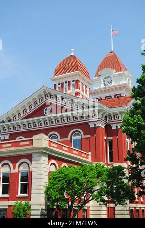 Das Lake County Courthouse, auch als Grand Old Lady bekannt, wurde 1878 vom Chicagoer Architekten J. C. Cochran entworfen. Stockfoto