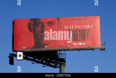 Los Angeles, California, USA 24th February 2021 EINE allgemeine Sicht der Atmosphäre von Tom Holland Cherry FYC Billboard auf Sunset Blvd während der Coronavirus Covid-19 Pandemie am 24. Februar 2021 in Los Angeles, Kalifornien, USA. Foto von Barry King/Alamy Stockfoto Stockfoto