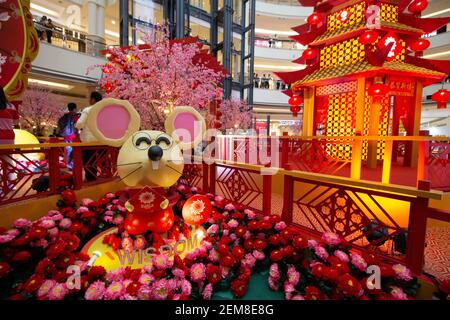 KUALA LUMPUR, MALAYSIA – 26. JANUAR 2020 Chinesische Neujahrsdekoration im Einkaufszentrum im Stadtzentrum von Kuala Lumpur Stockfoto