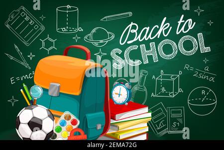 Back to School Poster mit Skizzenkreide-Schriftzug und Zeichnung auf grüner Tafel. Vector Student liefert Sportball, Bücher, Bleistift und Stift, Schüler Stock Vektor