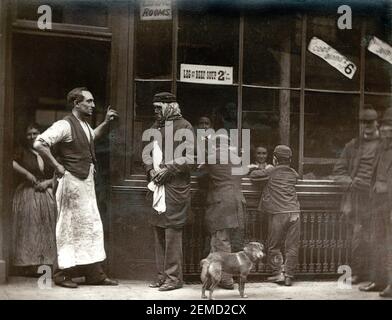 A Convict's Home from Street Life in London von John Thomson und Adolphe Smith - 1877. Stockfoto