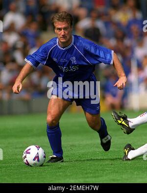 DIDIER DESCHAMPS FUSSBALLSPIELER FÜR CHELSEA JULI 1999DURING DER DENNIS KLUGES TESTIMONIAL MATCH GEGEN BOLOGNA Stockfoto