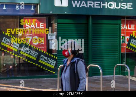 Preston, Lancashire. Februar 2021, 25th. Das Stadtzentrum dezimierte sich mit Lagerschließungen in den Lagerhäusern von Mountain und anderen Geschäftsausfällen. Quelle: MediaWorldImages/AlamyLiveNews. Stockfoto