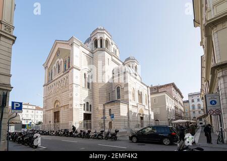 Triest, Italien. 24. Februar 2921. Die Außenansicht der orthodoxen Kirche im Stadtzentrum Stockfoto