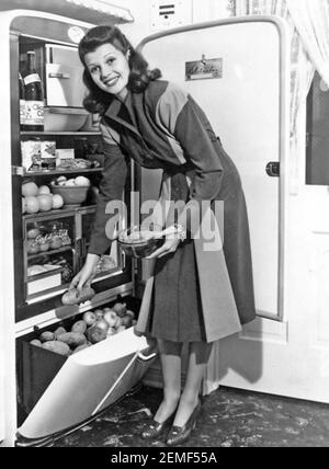 RITA HAYWORTH (1918-1987) amerikanische Filmschauspielerin 1946 Stockfoto