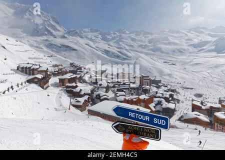 Val Thorens, Frankreich - 10. März 2017: Val Thorens liegt in der Gemeinde Saint-Martin-de-Belleville im Département Savoie Stockfoto