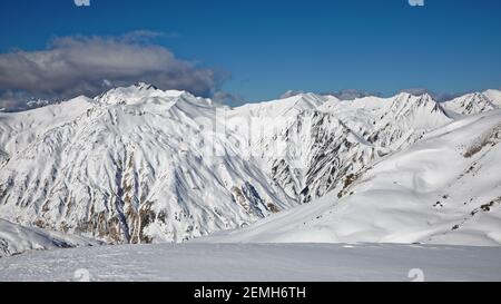 Val Thorens, Frankreich - 5. März 2019: Val Thorens, gelegen im Tarentaise-Tal, Savoie, Französische Alpen, ist das höchste Skigebiet in Europa Stockfoto