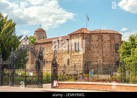 Eingangstor zum Colchester Castle, Essex, England, Großbritannien Stockfoto
