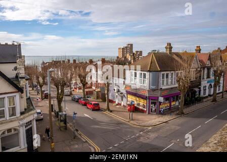 Seaforth Road, Westcliff on Sea, Essex, Großbritannien. Viktorianische Wohnhäuser, die bis zur Küste der Themse münden. Alte Wohngegend. Eigenschaften Stockfoto