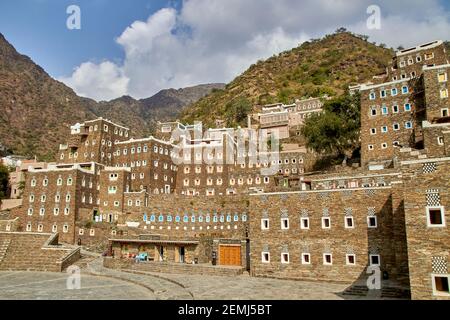 Rijal Alma ist ein altes Aseeri Dorf befindet sich nur 20 Kilometer Flugstrecke westlich von Abha Stockfoto