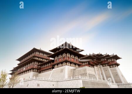 Das Yingtian Tor ist das Südtor der Stadt Luoyang in den Sui- und Tang-Dynastien. Es wurde 605 erbaut. Stockfoto