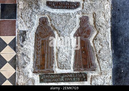 Die monumentalen Bläser von Edmund Daniel (gestorben 1569) und seiner Frau Margaret (gestorben 1589) - Allerheiligen Kirche im Dorf Acton, Suffolk UK Stockfoto