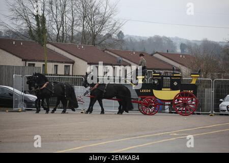 Stagecoach Garage, Kilmarnock, Schottland, Großbritannien 08 April 2018. Ein Tag der offenen Tür im Depot mit verschiedenen Bussen und Bussen sowie Demos und Geschäften. Eine Pferdekutsche gab Fahrten um den Garagenhof Stockfoto