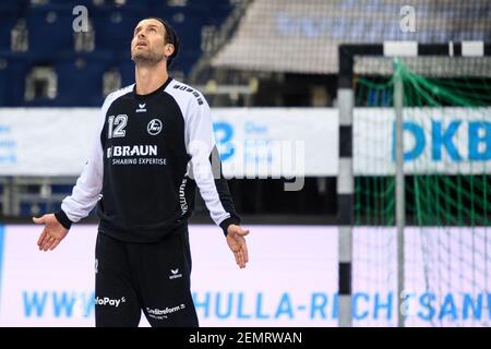 Hannover, Deutschland. Februar 2021, 25th. Handball: Bundesliga, TSV Hannover-Burgdorf - MT Melsungen, Matchday 9 in der ZAG Arena. Melsungen Torhüter Silvio Heinevetter Gesten. Quelle: Swen Pförtner/dpa/Alamy Live News Stockfoto