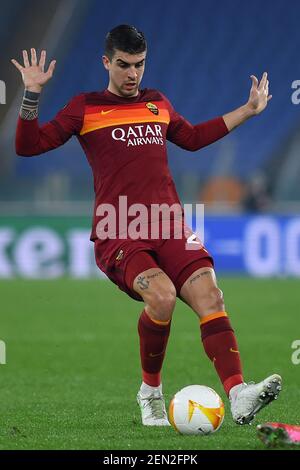 Rom, Latium. Februar 2021, 25th. Gianluca Mancini von Roma in Aktion während des Europa League Fußballmatches ALS Roma gegen SC Braga im Olympiastadion in Rom, Italien, 25. Februar 2021. Fotografo01 Kredit: Unabhängige Fotoagentur/Alamy Live Nachrichten Stockfoto