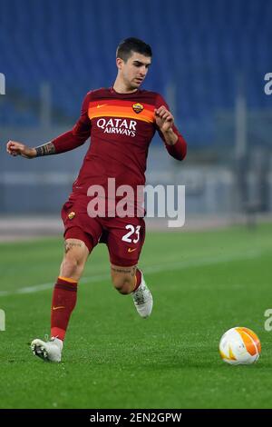 Rom, Latium. Februar 2021, 25th. Gianluca Mancini von Roma in Aktion während des Europa League Fußballmatches ALS Roma gegen SC Braga im Olympiastadion in Rom, Italien, 25. Februar 2021. Fotografo01 Kredit: Unabhängige Fotoagentur/Alamy Live Nachrichten Stockfoto