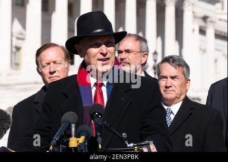 Washington, Usa. Februar 2021, 25th. US-Repräsentant Andy Biggs (R-AZ) spricht auf der Pressekonferenz des House Freedom Caucus über den Equality Act. Kredit: SOPA Images Limited/Alamy Live Nachrichten Stockfoto