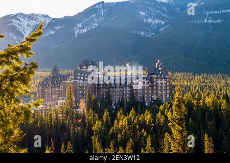 Blick auf das berühmte Banff Springs Hotel in Banff, Kanada Stockfoto