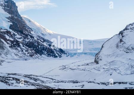 Winteransicht des Athabasca Gletschers in der kanadischen Rocky Mountains Stockfoto
