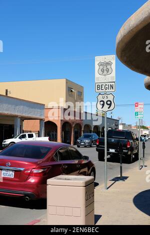 Schild am Anfang der historischen US-Route 99 in der Innenstadt von Calexico, Kalifornien, eine Nord-Süd-Grenze zur Grenze Autobahn an der Westküste der Vereinigten Staaten. Stockfoto