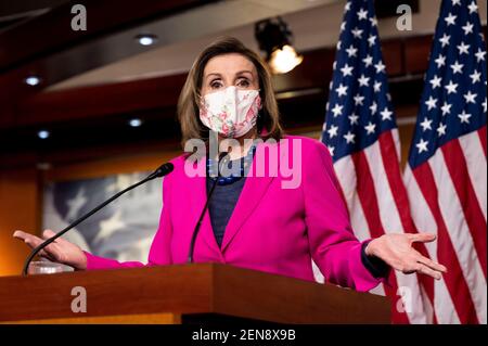 Washington, DC, USA. Februar 2021, 25th. House-Sprecherin NANCY PELOSI (D-CA) spricht auf ihrer wöchentlichen Pressekonferenz. Quelle: Michael Brochstein/ZUMA Wire/Alamy Live News Stockfoto