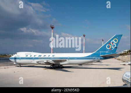 Boeing 747 der ehemaligen Olympic Airlines im alten Athen flughafen Stockfoto