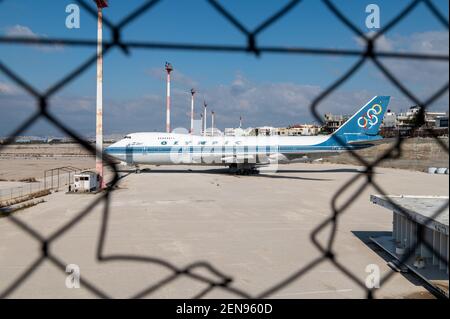 Boeing 747 der ehemaligen Olympic Airlines im alten Athen flughafen Stockfoto