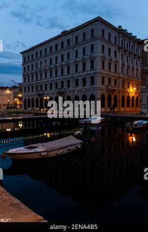 Triest, Italien. 03rd April 2019. Friaul Julisch Venetien, Triest. Die so genannte 'Grande Canale' Kredit: Unabhängige Fotoagentur/Alamy Live Nachrichten Stockfoto