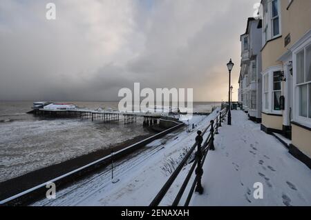 Ein verschneite Tag in Cromer, Norfolk, England, Großbritannien Stockfoto