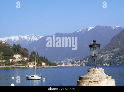 Die schönste Aussicht auf den Comer See. Cernobbio, Lombardia, italienische Seen, Italien. Stockfoto
