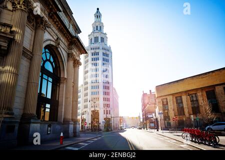 Huron Straße in Buffalo in Richtung Electric Tower Stockfoto