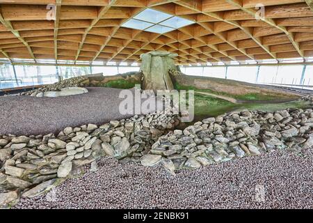 Alte megalithische Dolmen Struktur in Dombate, EIN Coruna. Galicien Stockfoto