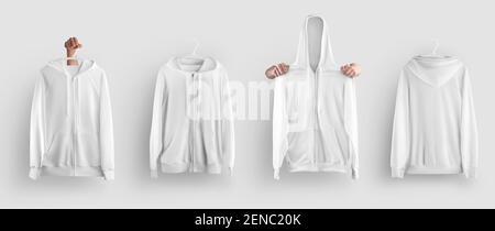 Mockup weisser Hoodie mit Reißverschluss auf einem Kleiderbügel in der Hand, vorne, Rückansicht, isoliert auf Hintergrund. Herrenmode Vorlage mit Tasche für Design Stockfoto