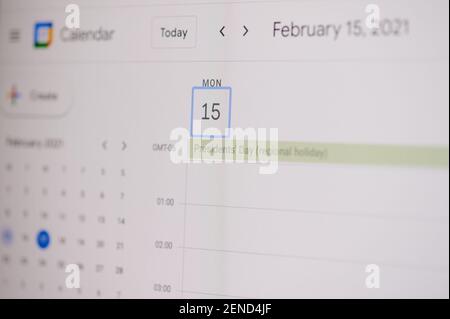 New york, USA - 17. Februar 2021: Präsident Tag 15 Februar auf google-Kalender auf Laptop-Bildschirm Nahaufnahme. Stockfoto