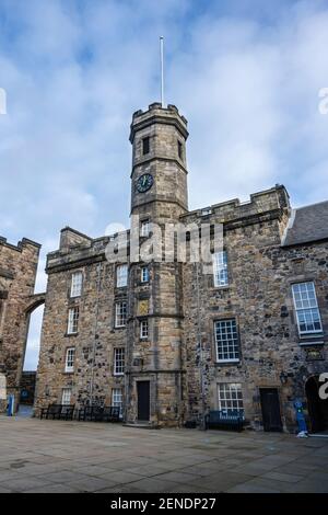 Außenansicht des Royal Palace vom Crown Square in Edinburgh Castle, Edinburgh, Schottland, Großbritannien Stockfoto