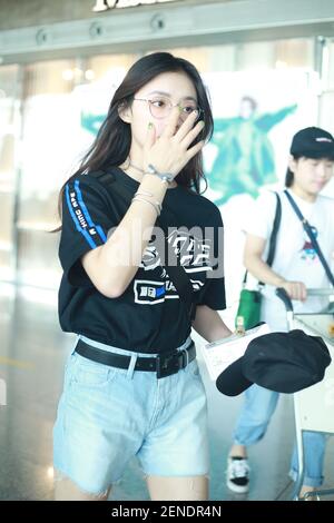 Die chinesische Schauspielerin Jelly Lin oder Jelly Lin kommt vor dem Abflug in Peking, China, am 1. August 2019 am internationalen Flughafen der Hauptstadt Peking an. (Foto von Yun na - Imaginechina/Sipa USA)