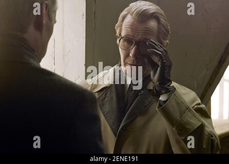 Tinker Tailor Soldier Spy Jahr : 2011 Frankreich / UK / Deutschland Direktor : Tomas Alfredson Gary Oldman nach John le Carré Stockfoto