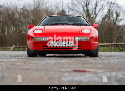 1987 Porsche 928 S4 moderner klassischer deutscher Sportwagen Stockfoto