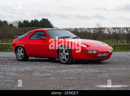 1987 Porsche 928 S4 moderner klassischer deutscher Sportwagen Stockfoto